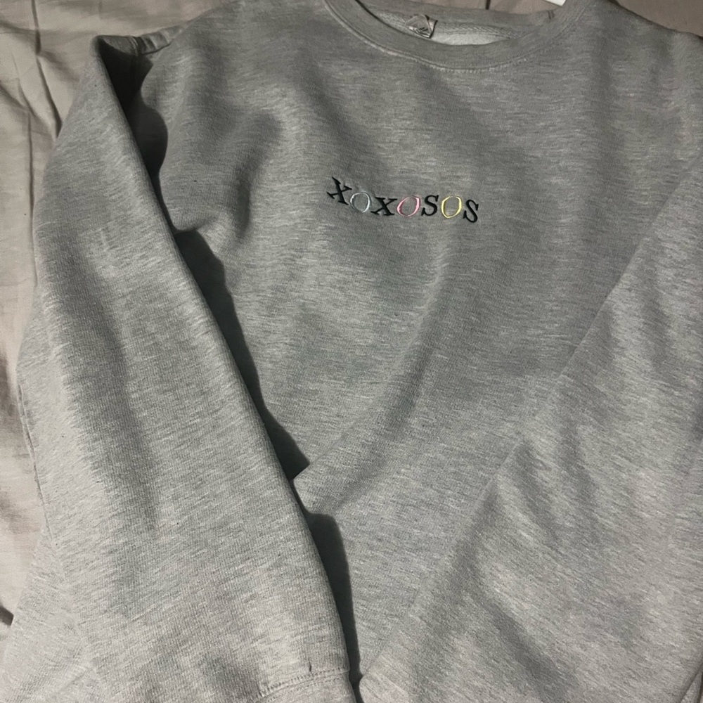 COPY - Keshi crew neck